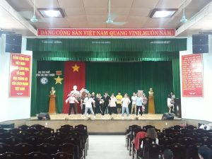 Trường học – Trung tâm