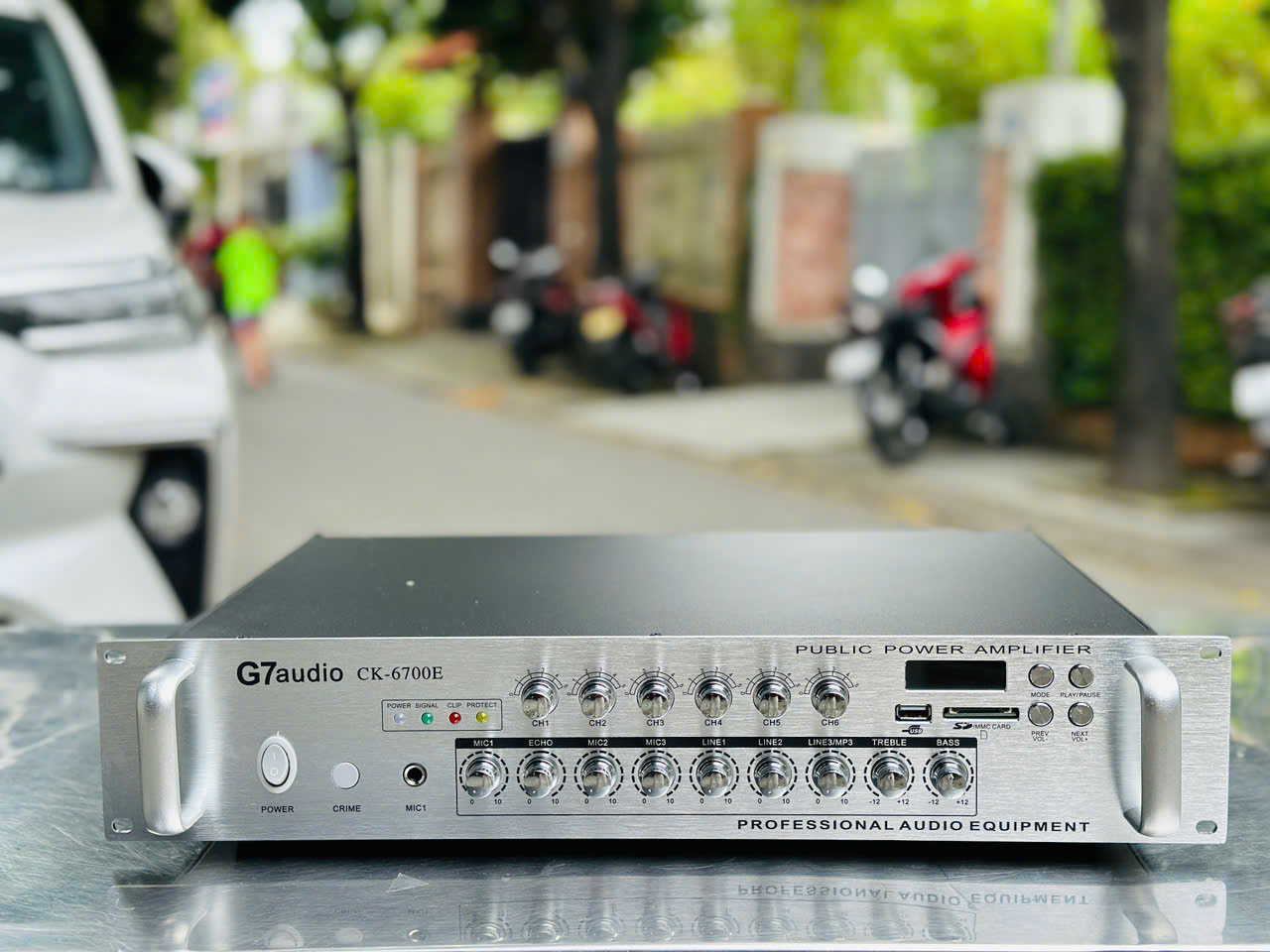 Services 700w